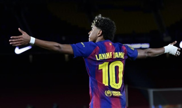 皇冠网址-亚马尔：感谢与我们同在的巴萨球迷，接下来的赛季仍值得期待