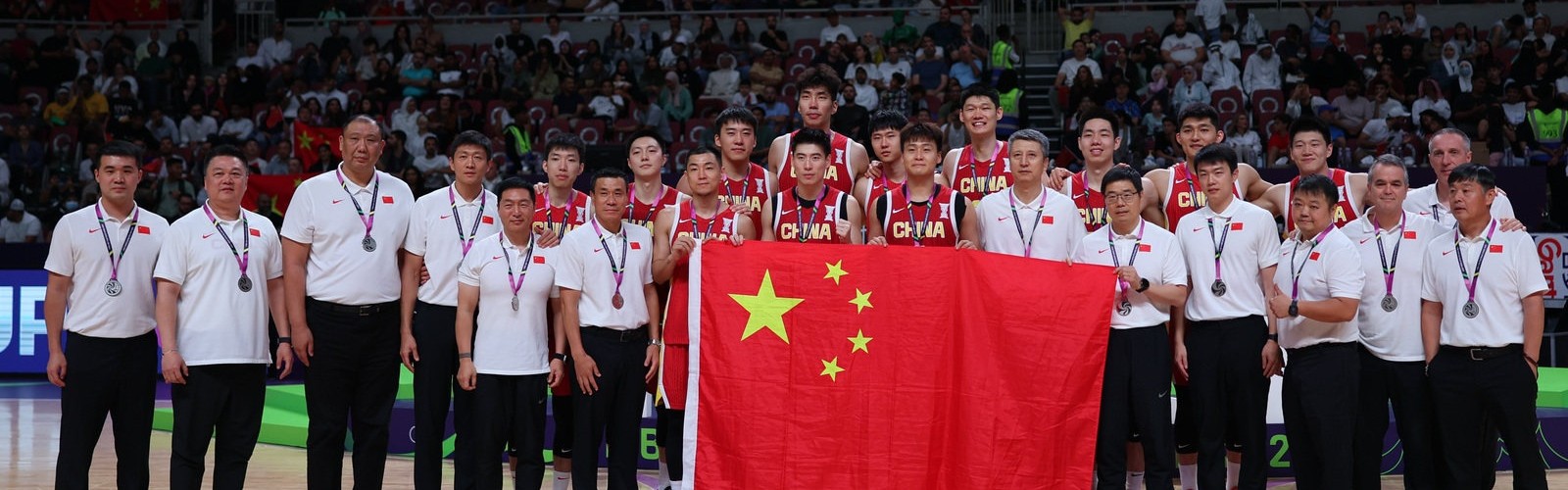 媒体人：只要上下一心 团结一致 亚洲这些球队谁能撼动中国男篮？