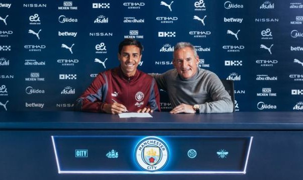 皇冠体育平台-曼城宣布19岁巴西中卫雷斯加盟 合同签至2029年