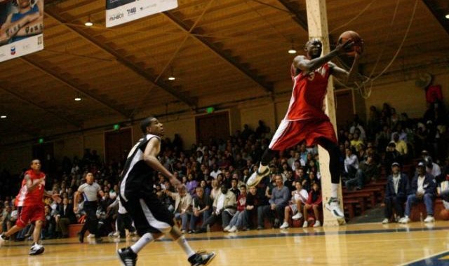 皇冠app-巨星光辉不褪色——探寻湾区传奇球馆