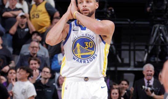 皇冠app-30岁后40+仅次于乔丹 库里41分优雅独舞撕碎国王